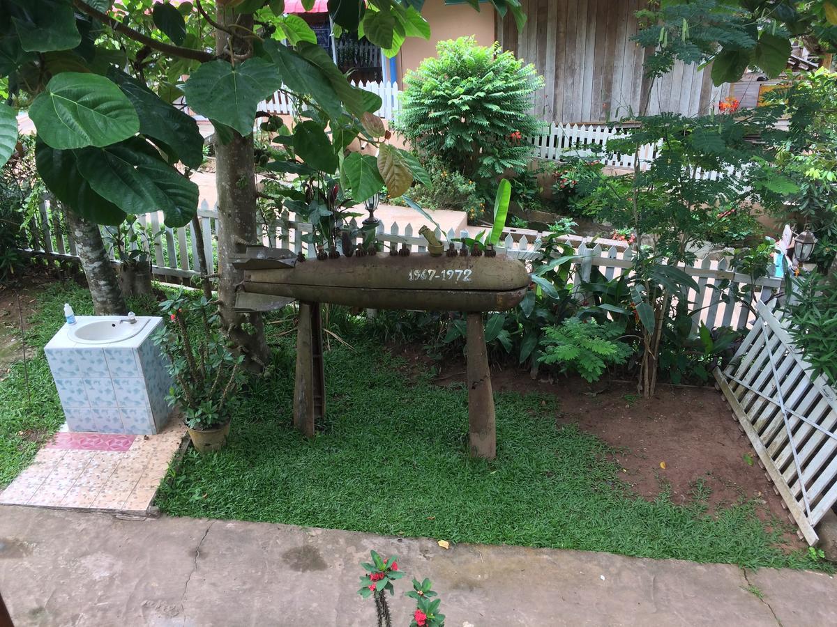 Lattanavongsa Guesthouse And Bungalows Muang Ngoi Eksteriør billede
